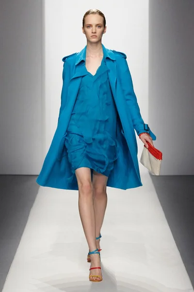 Look 30